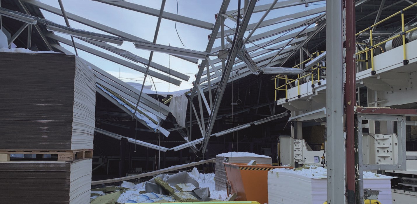 Restore instead of demolition when snow load is fatal