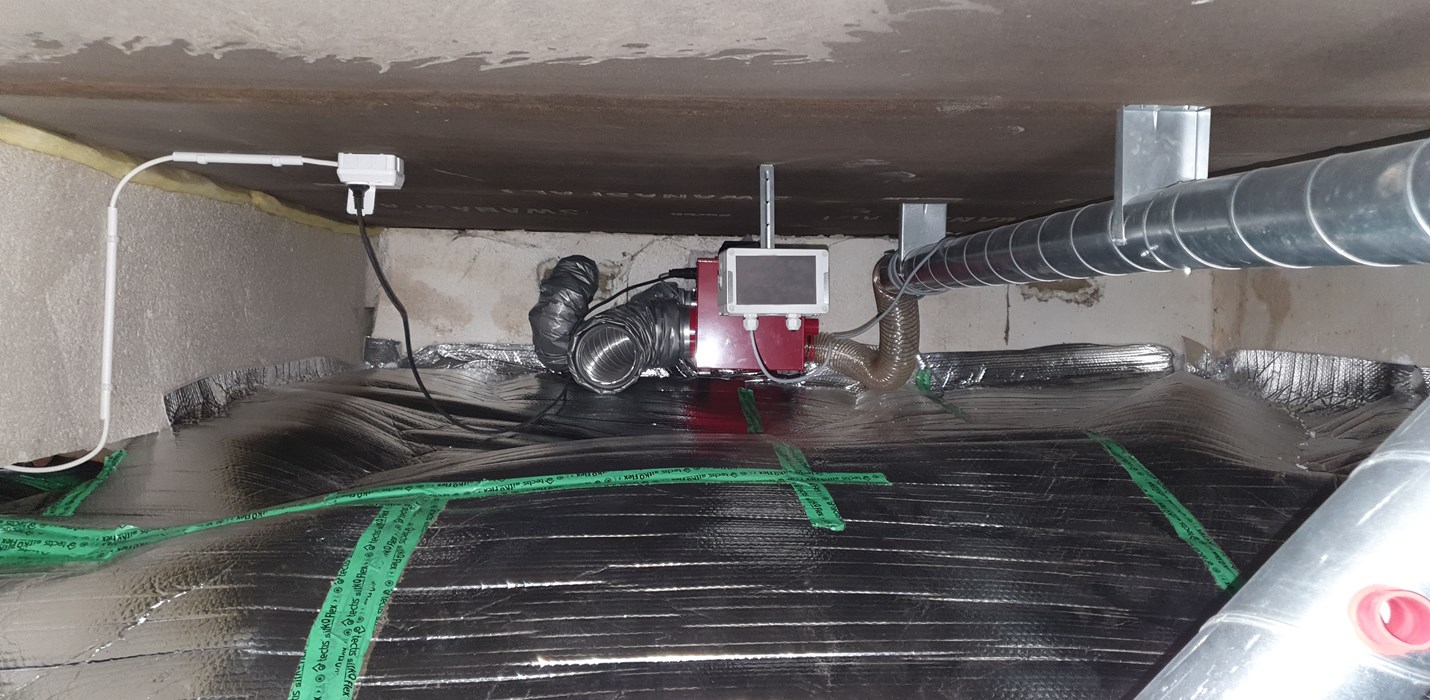 Healthy indoor air - humidity control in crawl space