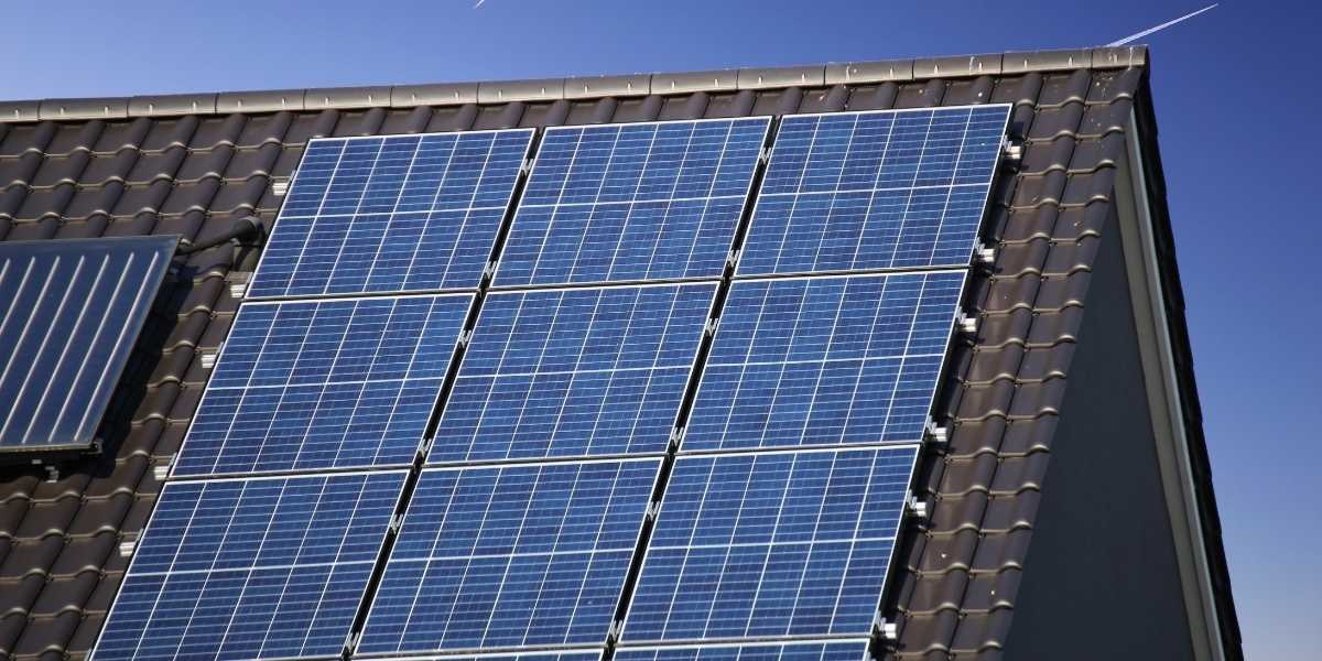 Linee Guida Antincendio Fotovoltaico: Nuove Regole Vigili del Fuoco