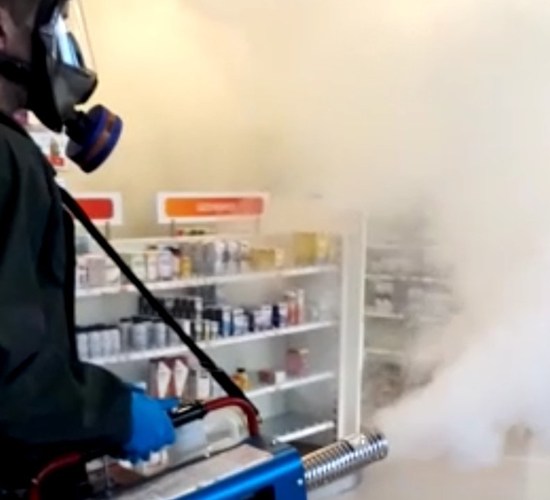 Na de wereldwijde uitbraak van het coronavirus, weten we inmiddels dat besmettelijke virussenof bacteriën voor enorme impactvolle gevolgen kunnen zorgen en dat het daarbij noodzaak is om snel te handelen om verspreiding te voorkomen. Polygon biedt nu een nieuwe desinfectie service aan, waarmee een ruimte en de oppervlakken daarin, in 12 uur, professioneel gedecontamineerd kan worden. 
