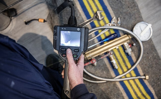 Polygon expert voert lekdetectie uit