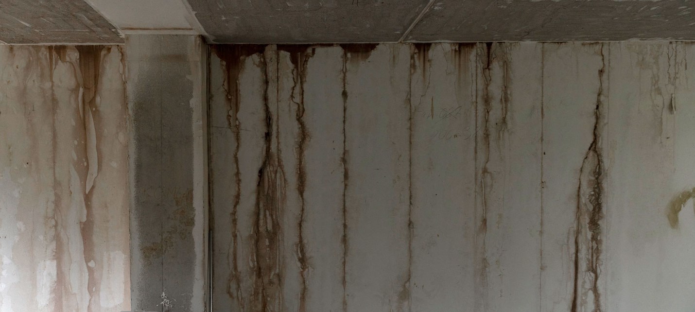 Rakennusten vahinkoselvitykset ja korjaaminen -ohje toteutettiin  asiantuntijatyöryhmän toimesta