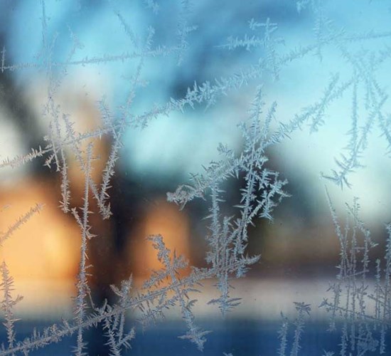 Tietoa kuivasta sisäilmasta, sen aiheuttamista oireista ja haitoista sekä siitä miten kuivaan sisäilmaan voidaan vaikuttaa.