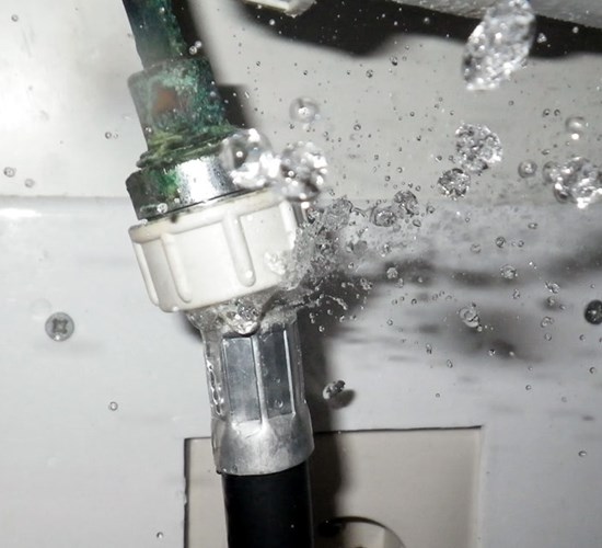 Vesivahingon merkit - Polygon on erikoistunut vesivahinkojen tutkimiseen ja korjaamiseen.