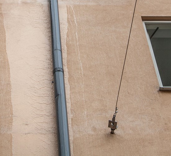 Taloyhtiön vesivahingoissa vastuu jakautuu taloyhtiön ja asukkaiden kesken. Olennaista on toimia nopeasti vahingon huomattuaan. 