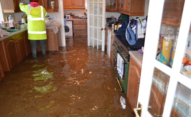 Sanering vid översvämning. Polygon och AK-konsult