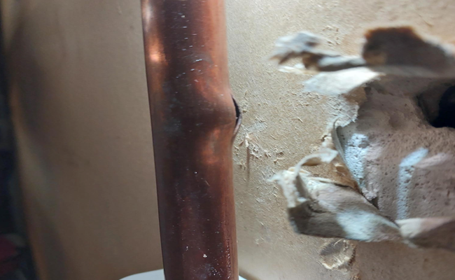 Sprucket rör efter ispropp